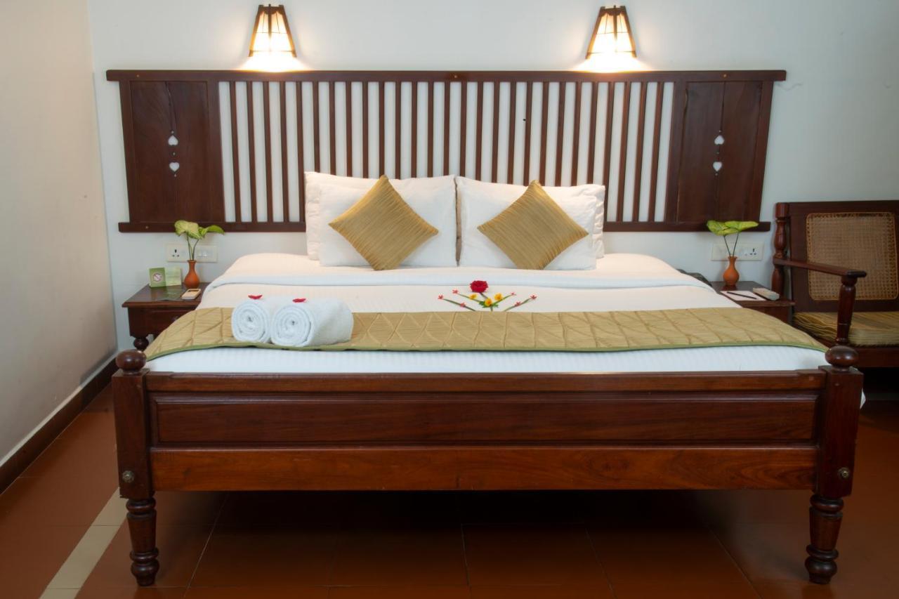 กรีนวูด รีสอร์ต เทกกาดี Hotel เทกคาดี ภายนอก รูปภาพ